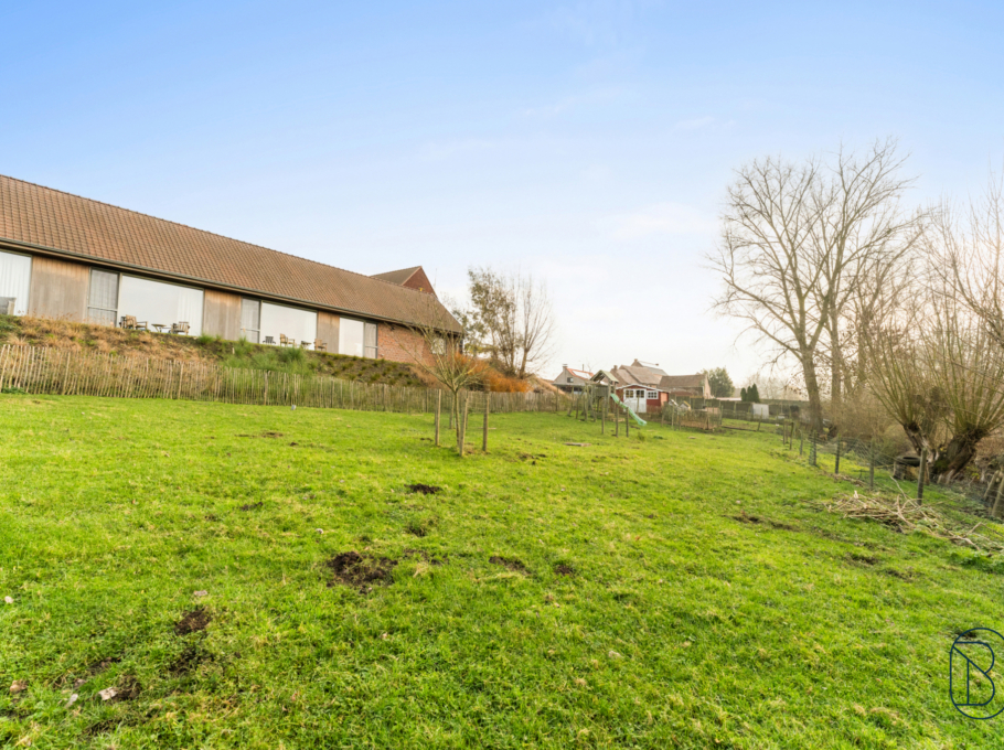 2729fb10b7e54984a47b336a45892f42