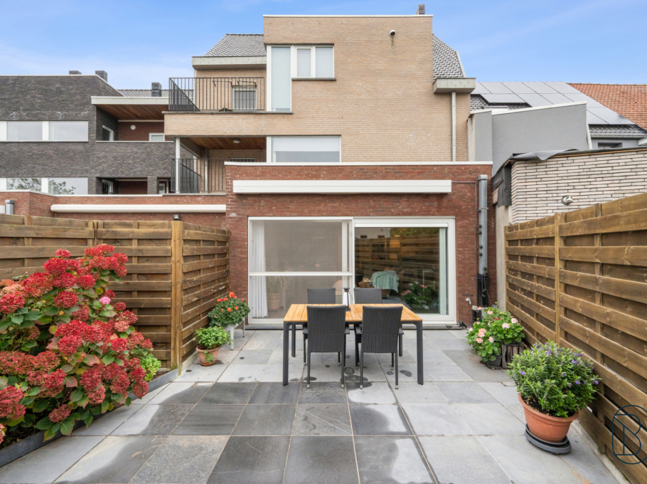 34fdcb3405374568a3fd480b58ff2acc