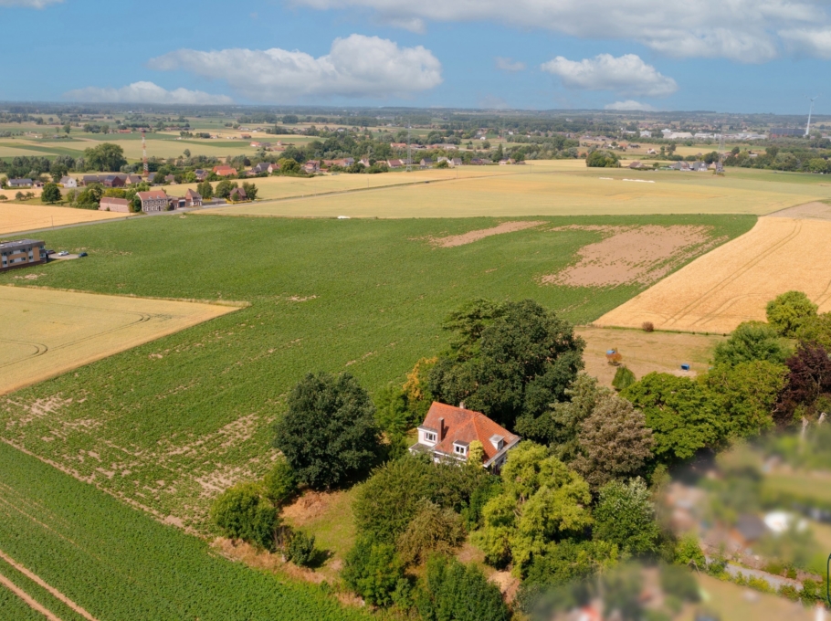 4b77121f807641b7be37d3a0e7b64df1