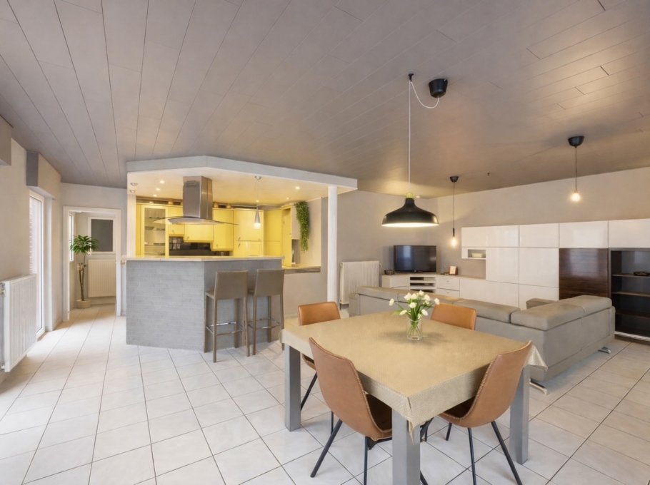 4be61967250e44eb8be969644a814137