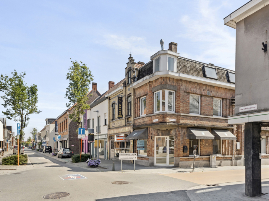 50dd9a2edf92447384f5fc558260c7de