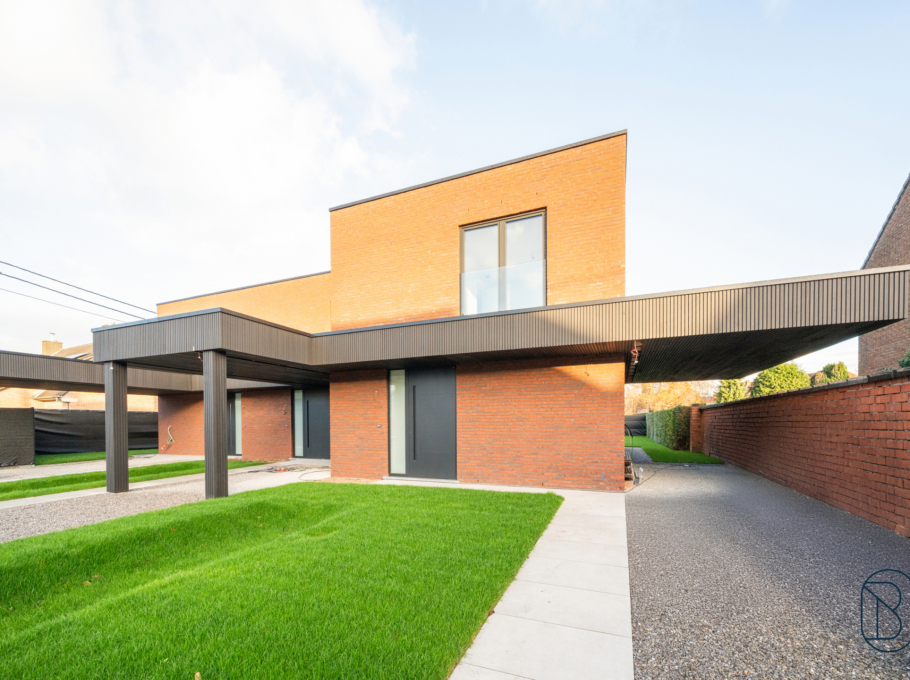 5709f920fc114994bce088f6aed392a5