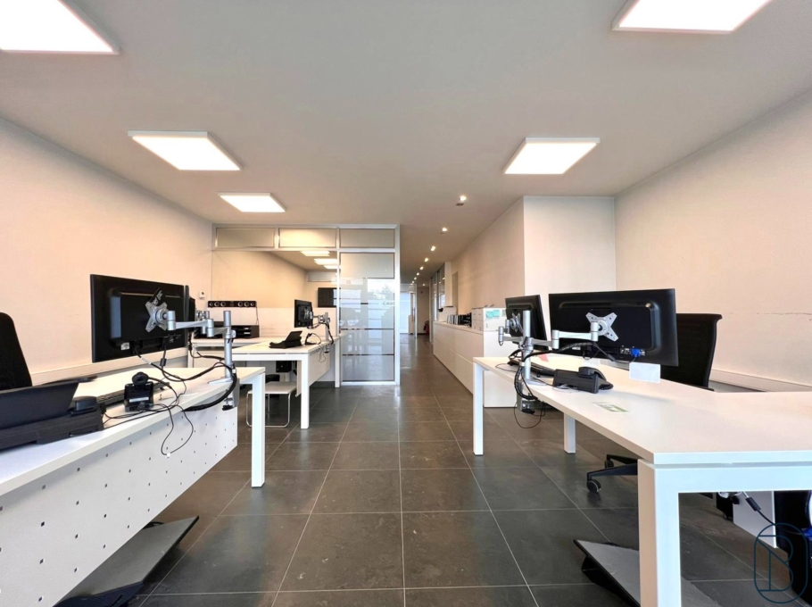 5b64cb52b1f44e01a258ab8065287c61