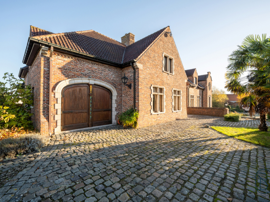 617f3989c2f94a3895542c1a96c40ea5