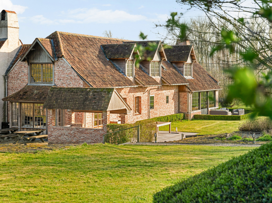 6337d9a2cba8406580edec592901311b