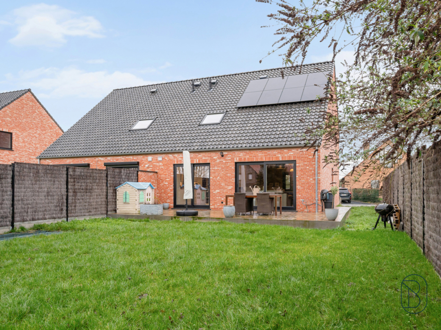 64b70dc754ea4232978a64bd6fb7b85e