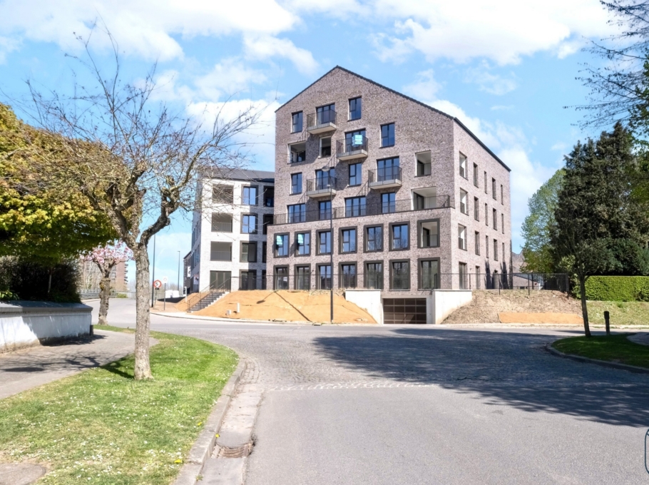 64f40ffc1c2b472e8ff50ba74cfb6f98