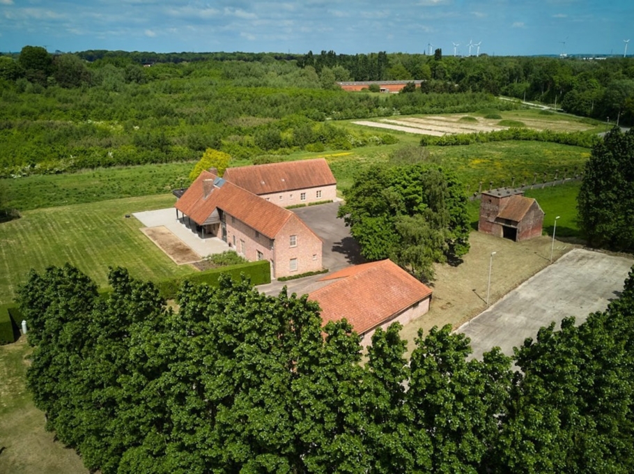 658512f6210344f69f519b1408622561