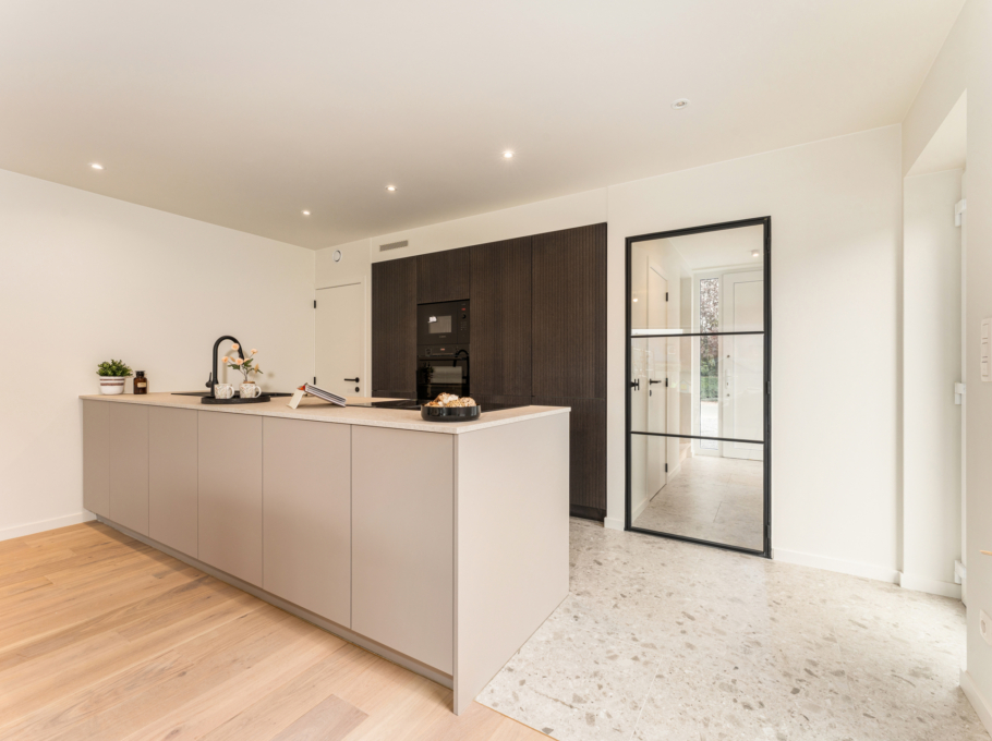 6a94ae42d9df428a8d83e08dfb1399dd