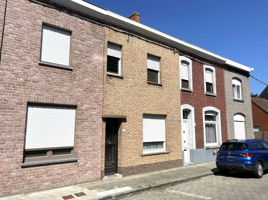 6c64d585d1fe49d2a6d95fa6ff66eef8