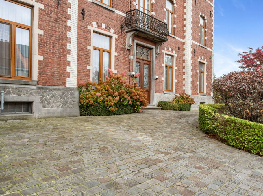 7a619cf0d709436188555eca5b4bd699