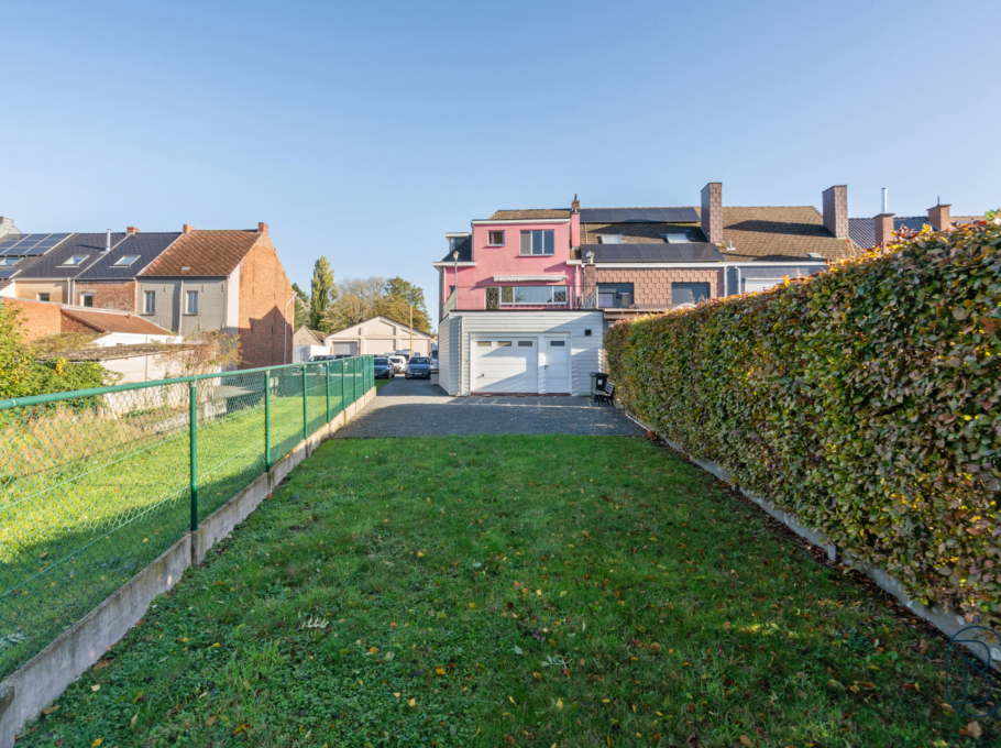 7b181194d0e844f6b1bac12d6c534f75