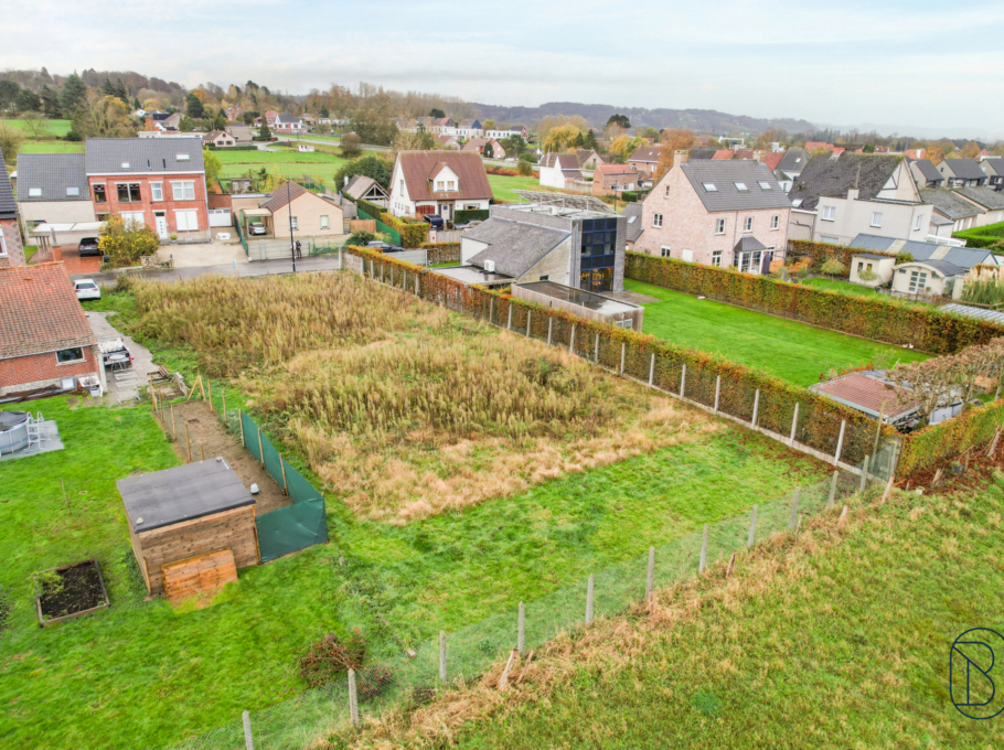 85b246b6433c4577a1d5494b9a32eca9