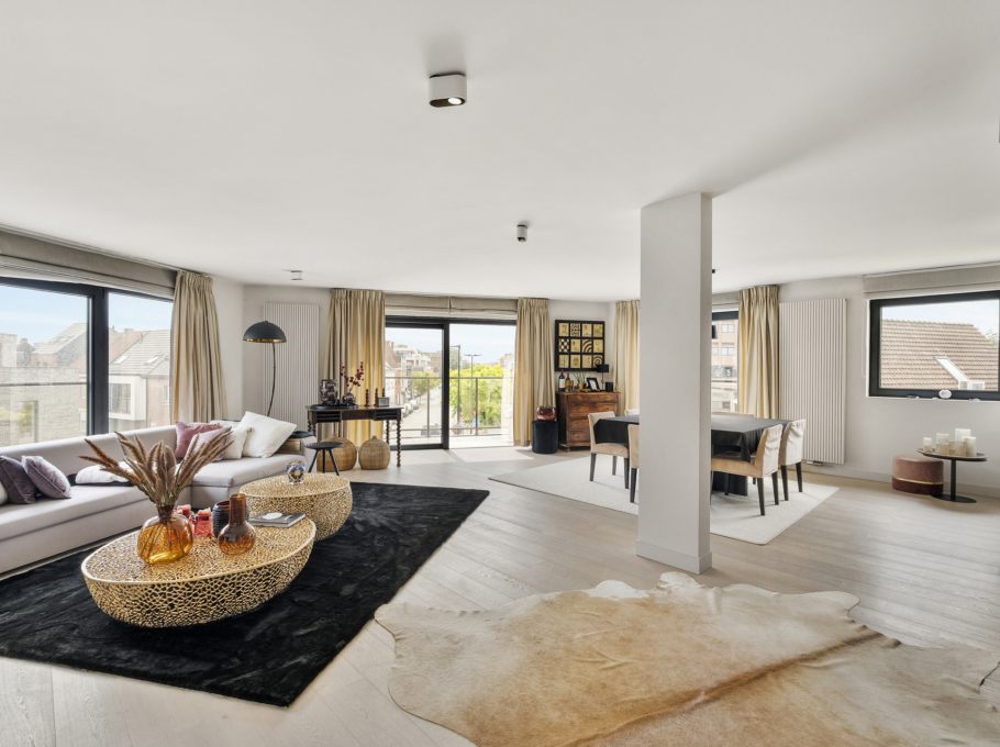 88369978f58a45448f1ad35e19331903