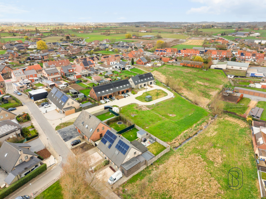 88850efb7cb5434c96d36021323c3e57