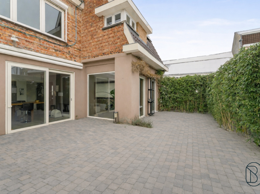 68ae7a5074e04f3c8449e5784919e094