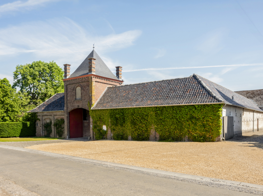 9192091b325545cea4db1c84a0b9fc17