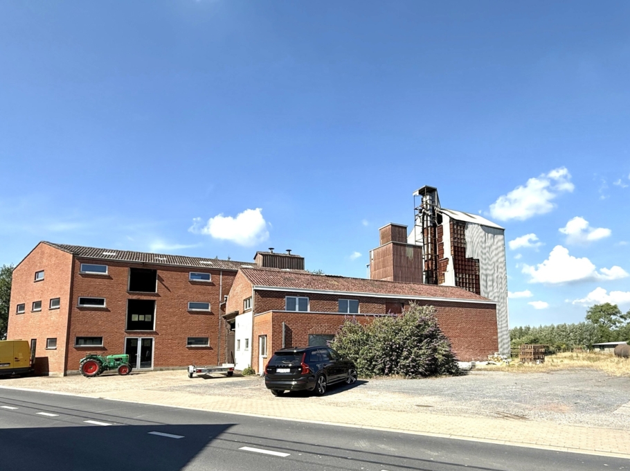 A01f3bc82448413fa766d2cfe7ea1e72