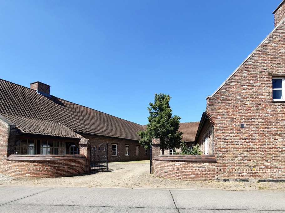 A04e90ac4da241a59a9787e29b77b3e3