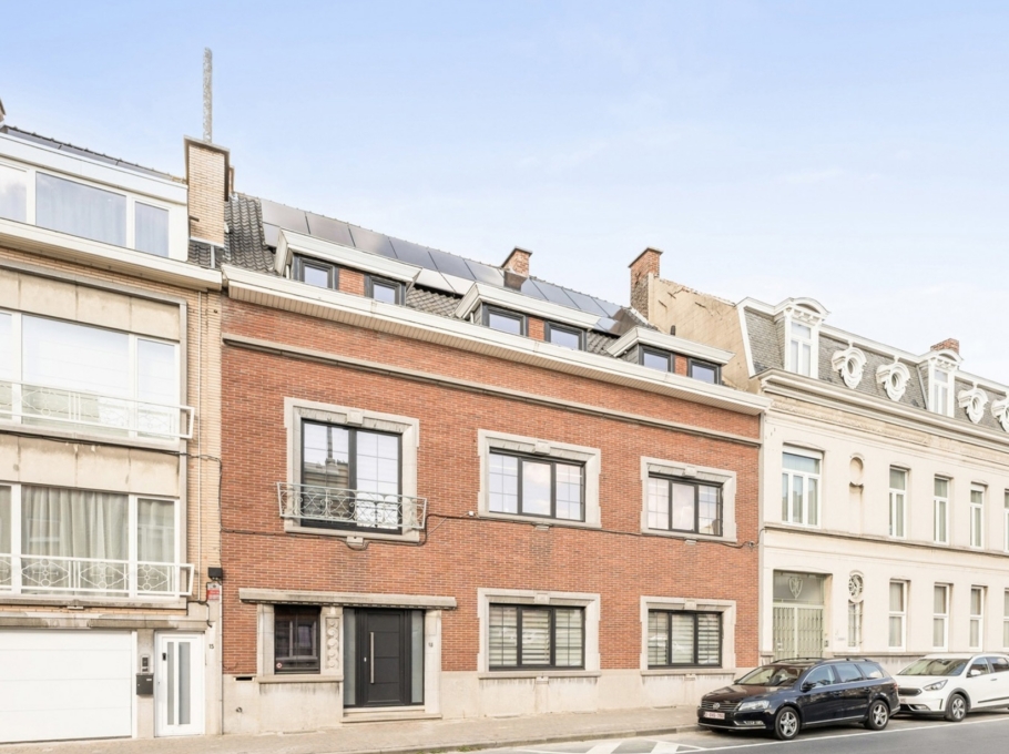 A2a774d9e8de457ea245dfed951f3352