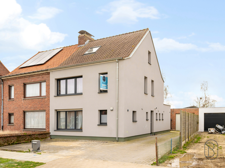 A6c181b7e4a94578b8f92c615412c917