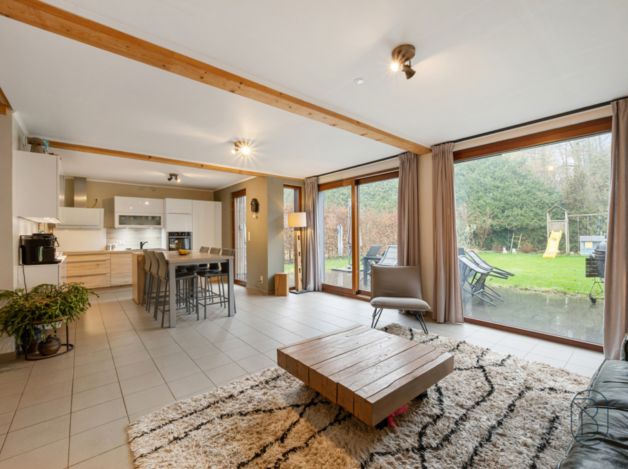 Accff7fb43064214ab41d4f71e7d9d7a