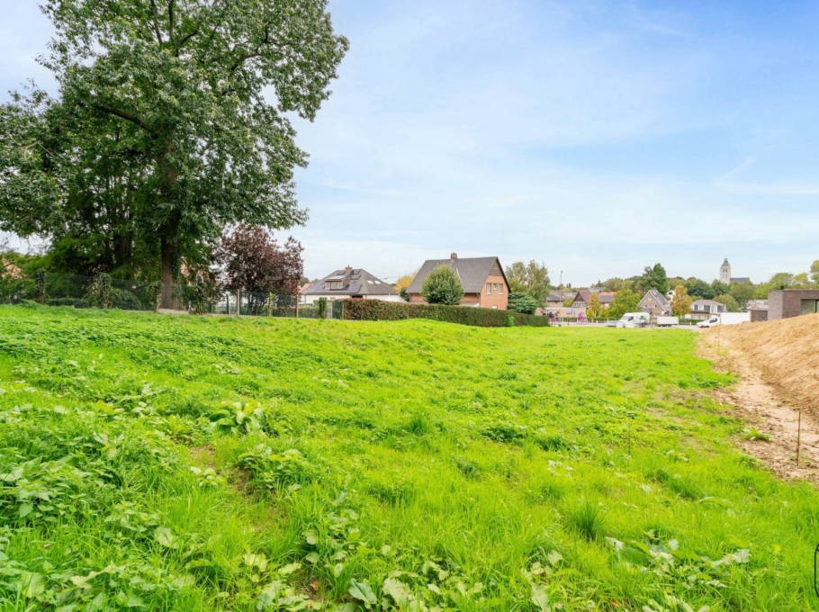 Beb2be9498f740a69b9a626f22fe932b