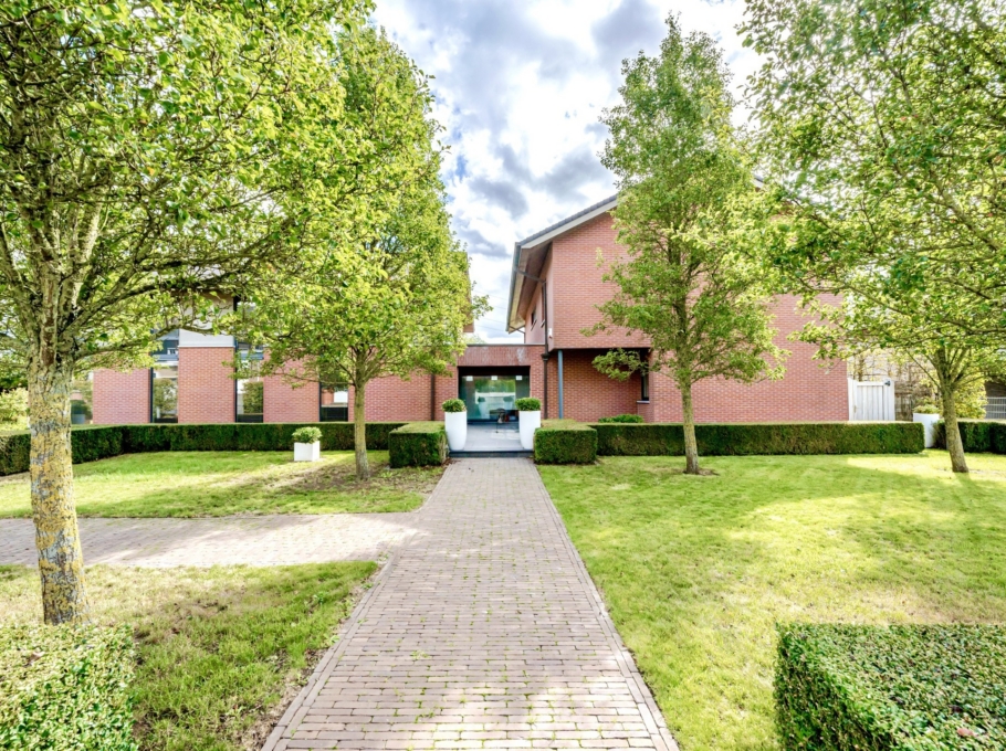 C674be8c330c41fc86e6c8faafd1dd75