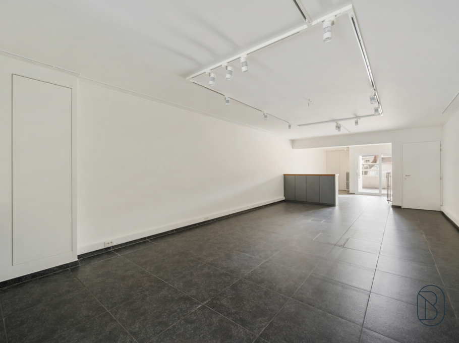 D3eb6db6ec004a08bb1965d5220a4ab1