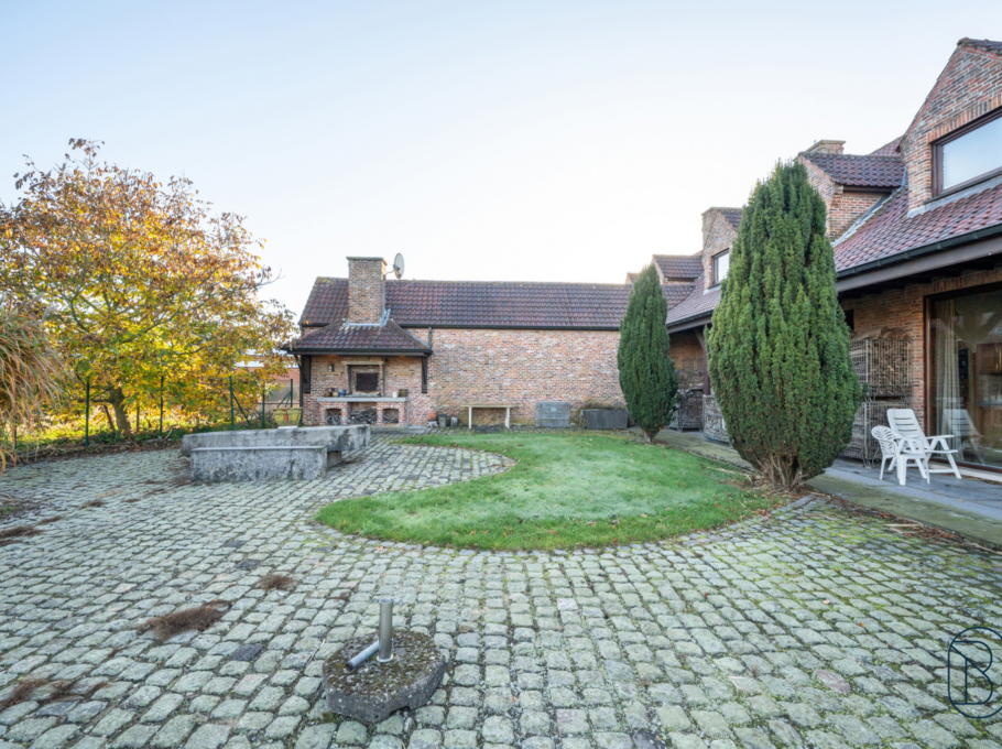 D7243b6e52a14aba97427d76db5e861f