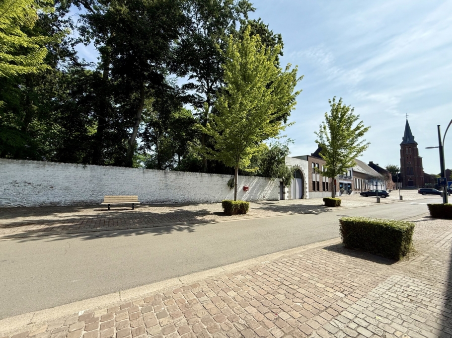 Da4e555b52be4c3dac06dee1be9c610e