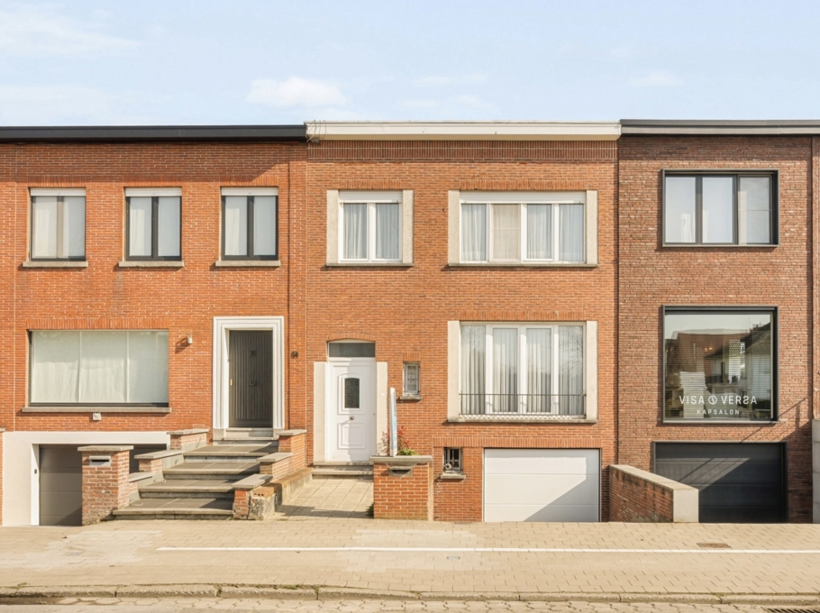 E44a5f5ac01e4122b997ae1f9d945541