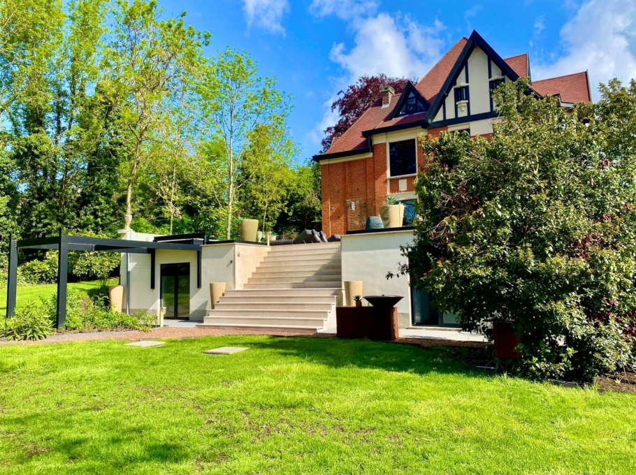 E7ff23b8e9194c97b9b566bdea529384