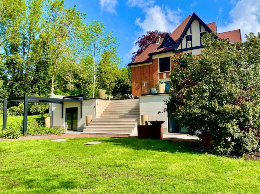 E7ff23b8e9194c97b9b566bdea529384