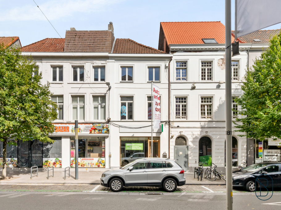 Eb007386492d423b8f1001e168af9228