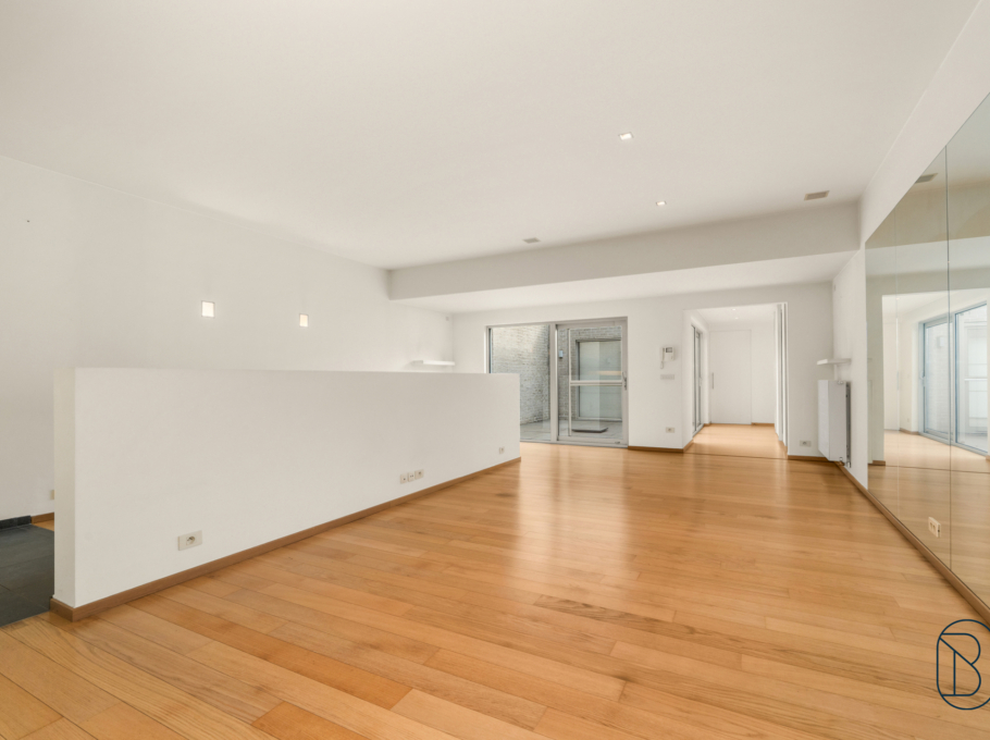 F6eaf3f07b6c48d288402922e2b48ebc