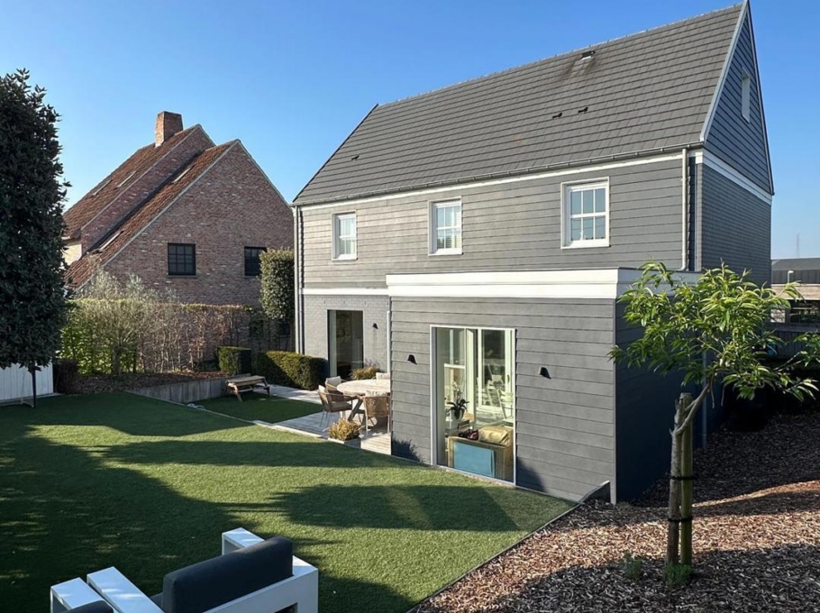 Fb47373309624cf3981a7fc3f7b96e26