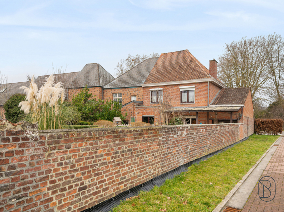 Fb4e3b602e9d4a10abeda14fc275ac28